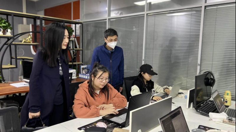 碳纤维短视频三脚架报价